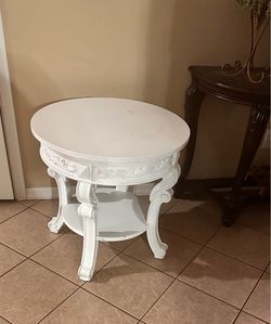 Elegant table