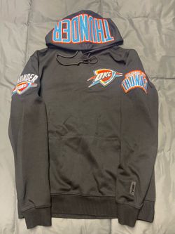 Men’s Oklahoma City Thunder Pro Standard Black Pullover Hoodie - Size Small