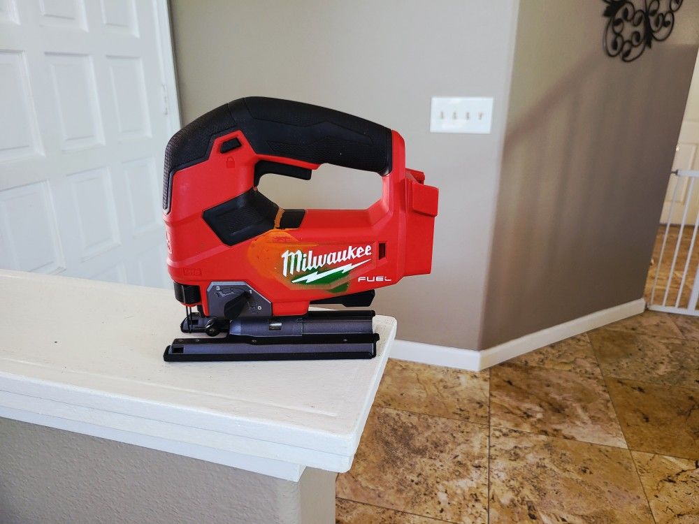 Milwaukee M18 FUEL 18V Lithium-Ion Brushless Cordless Jig Saw (Tool-Only