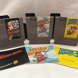 Super Mario Bros 1, 2 & 3 NES Lot 5 Screw w/ Manuals and OEM Dust Cover | Tested