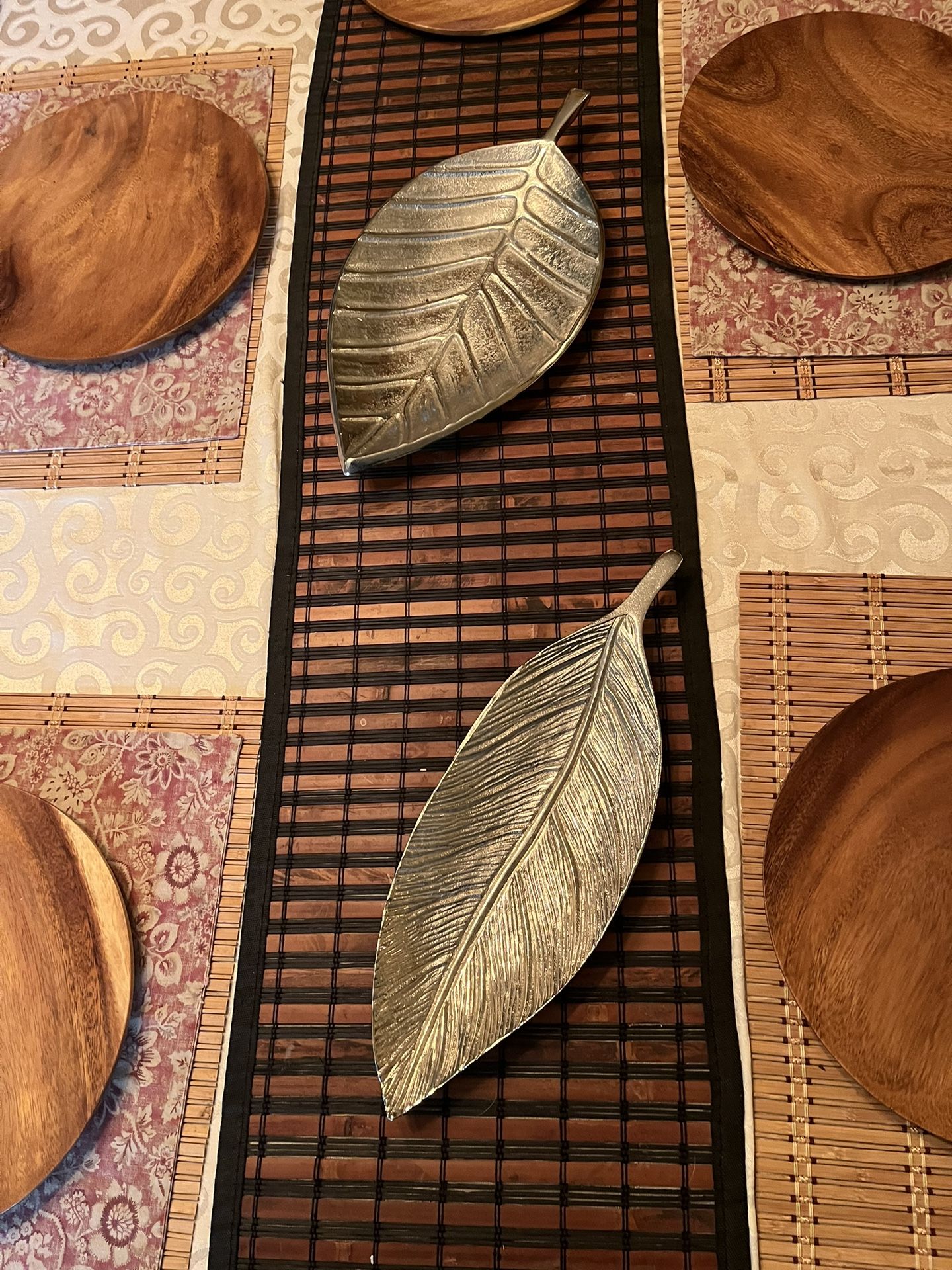 Silver Leaf Plates As Decor