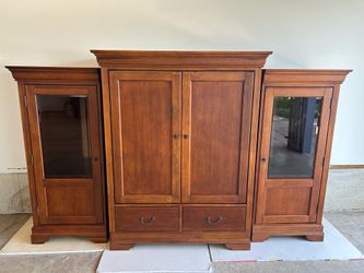 3 piece Hooker Media Center