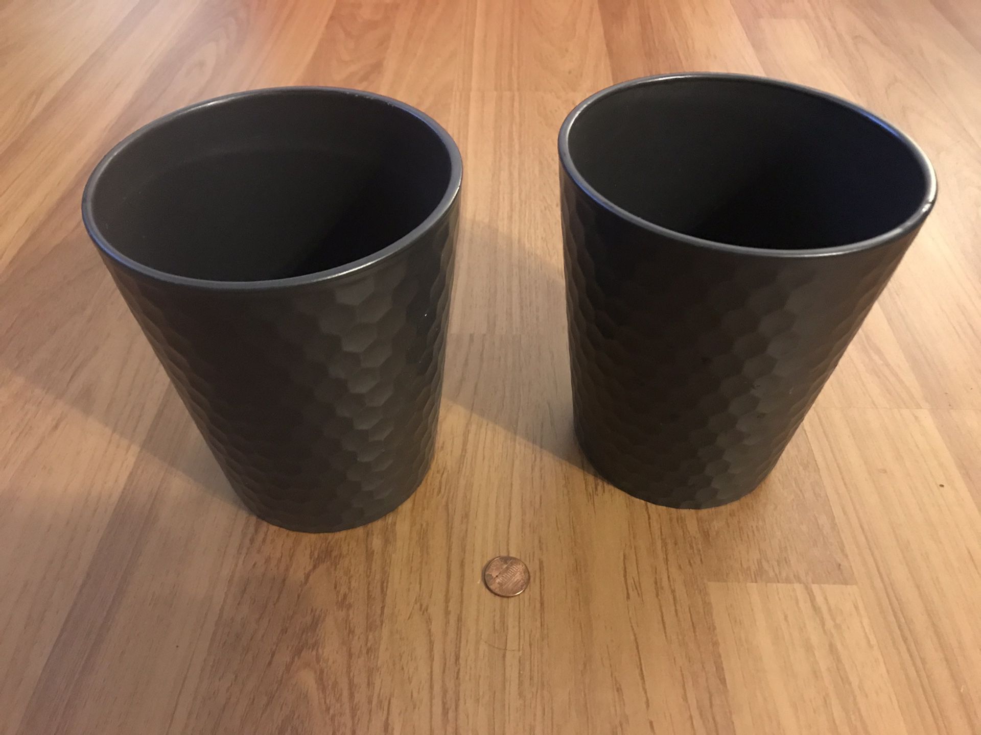 Flower pots. Small. Black pattern. 2 for $6.
