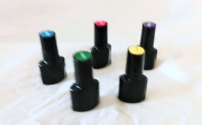 5 SOAK OFF GEL NAIL POLISHES