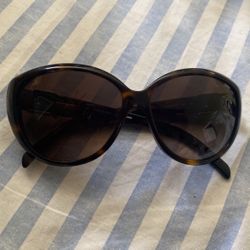 FEMDI SUNGLASES USED GOOD CONDITION