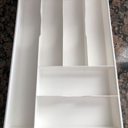 (4) “Expandables” Drawer Organizers With (3) Extenders