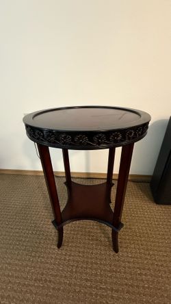 Side table (Bombay)