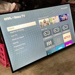 42" FHD LED Roku Smart TV Onn.