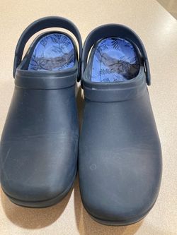 Néw Womens Martha Stewart Skecher Navy Blue Clogs size 8