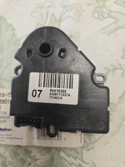 Air Conditioning Temperature mode valve actuator right and left front GM OE. new  $100