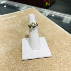 Gold Diamond Ring 