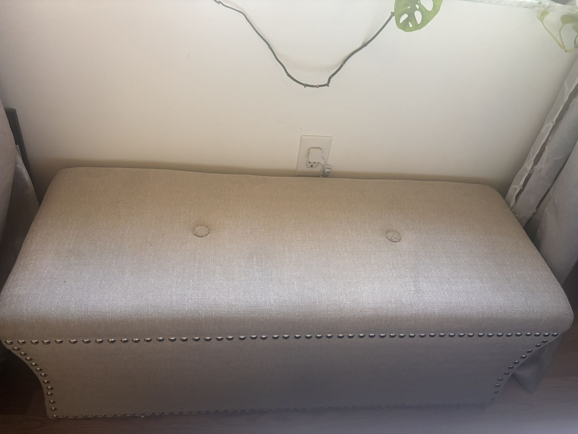 Upholstered Light Fabric Tufted Storage Bench