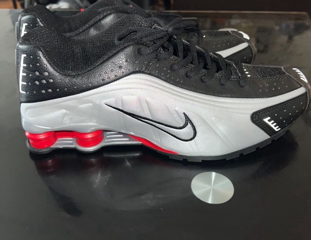 Shox R4