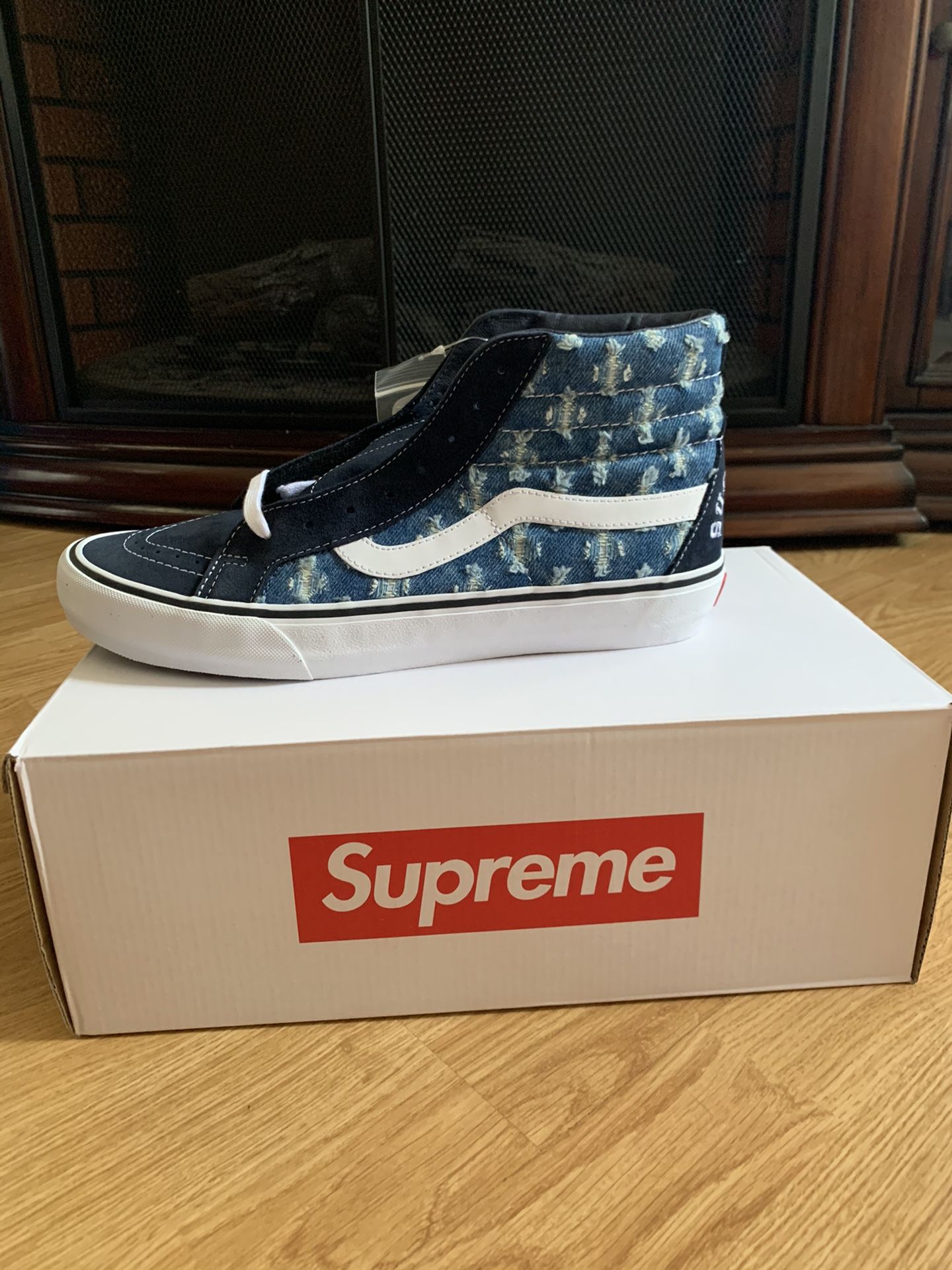 Supreme x Vans Hole punched size 11