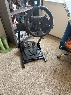 Logitech G923 Racing Wheel for PC and Xbox