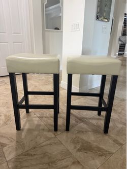 Indoor barstools, white and black