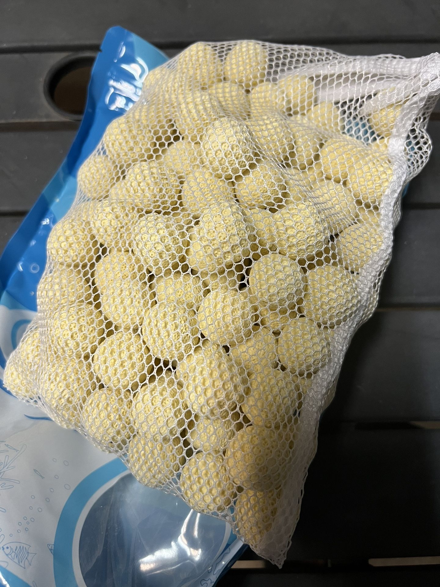 Aquarium Fish Tank Filter Media Solid Balls 1inch Diameter 3lbs/bag Yellow