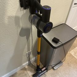 Cordless Vacuum 