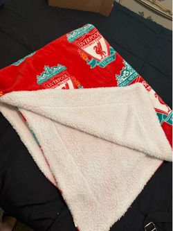 Official Liverpool FC Sherpa Throw Blanket – You’ll Never Walk Alone