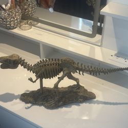 Dinosaur Skeleton Figurine 