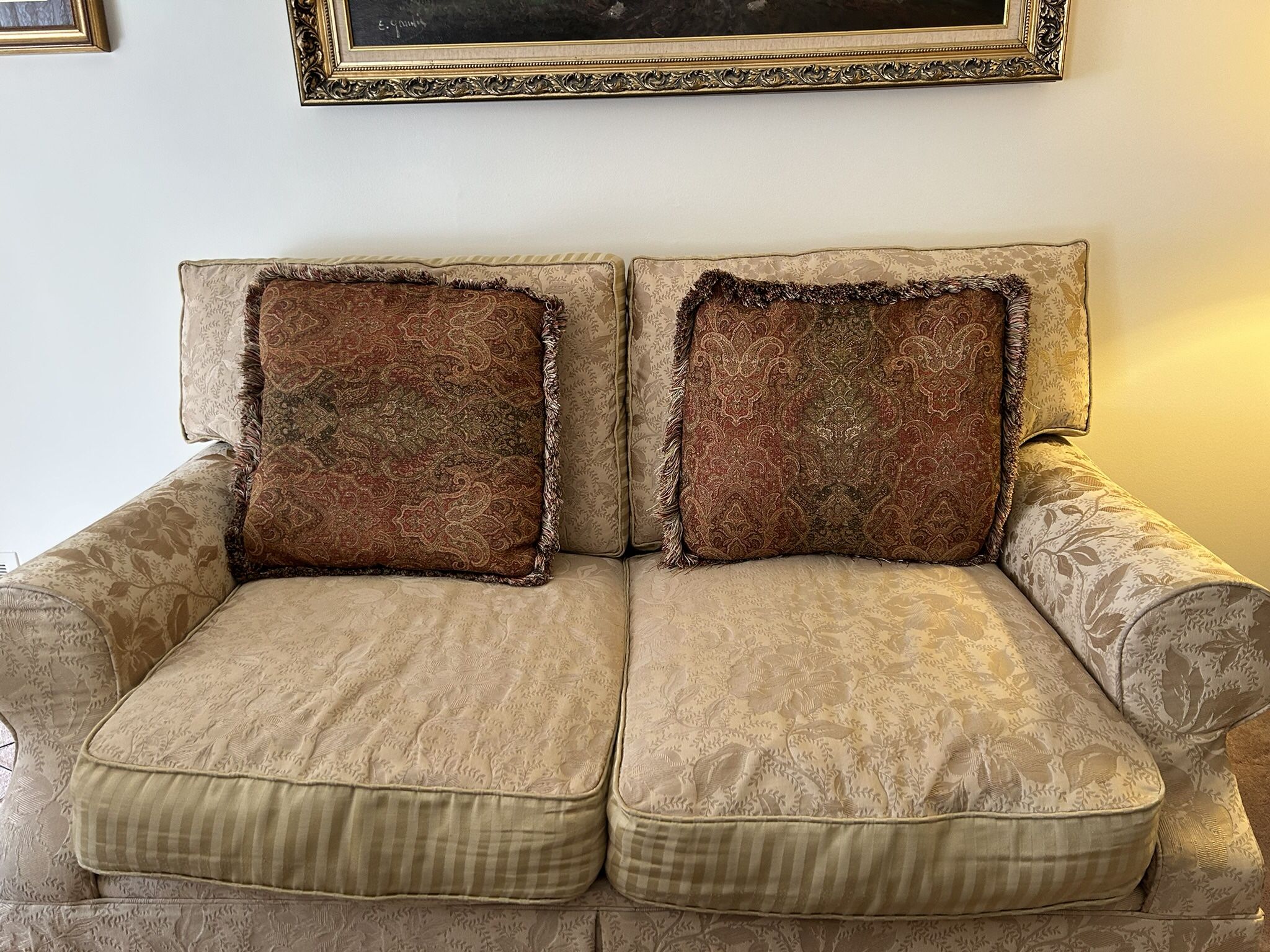 MUST SELL COMPLETE LIVING ROOM SET