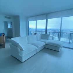 White Cloud Sectional (Brand New In Box)