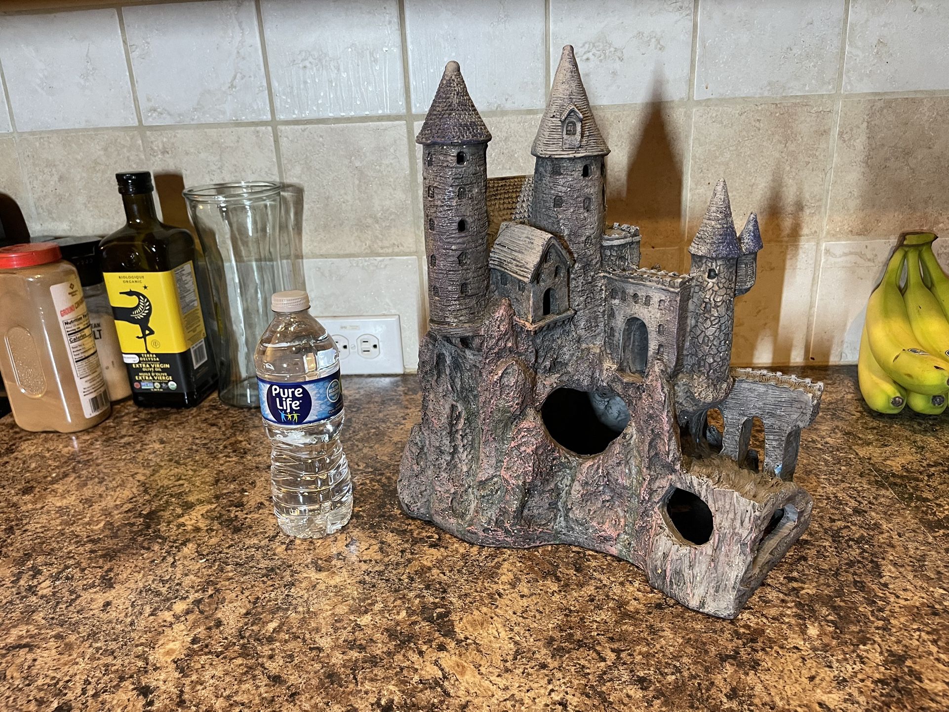 Large Castle Fish Tank Decoration (aquarium)