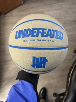 UNDEFEATED WILSON BASKETBALL  *RARE*