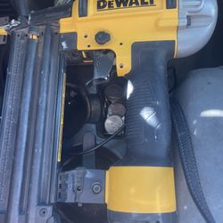Dewalt Pneumatic Air Nailer