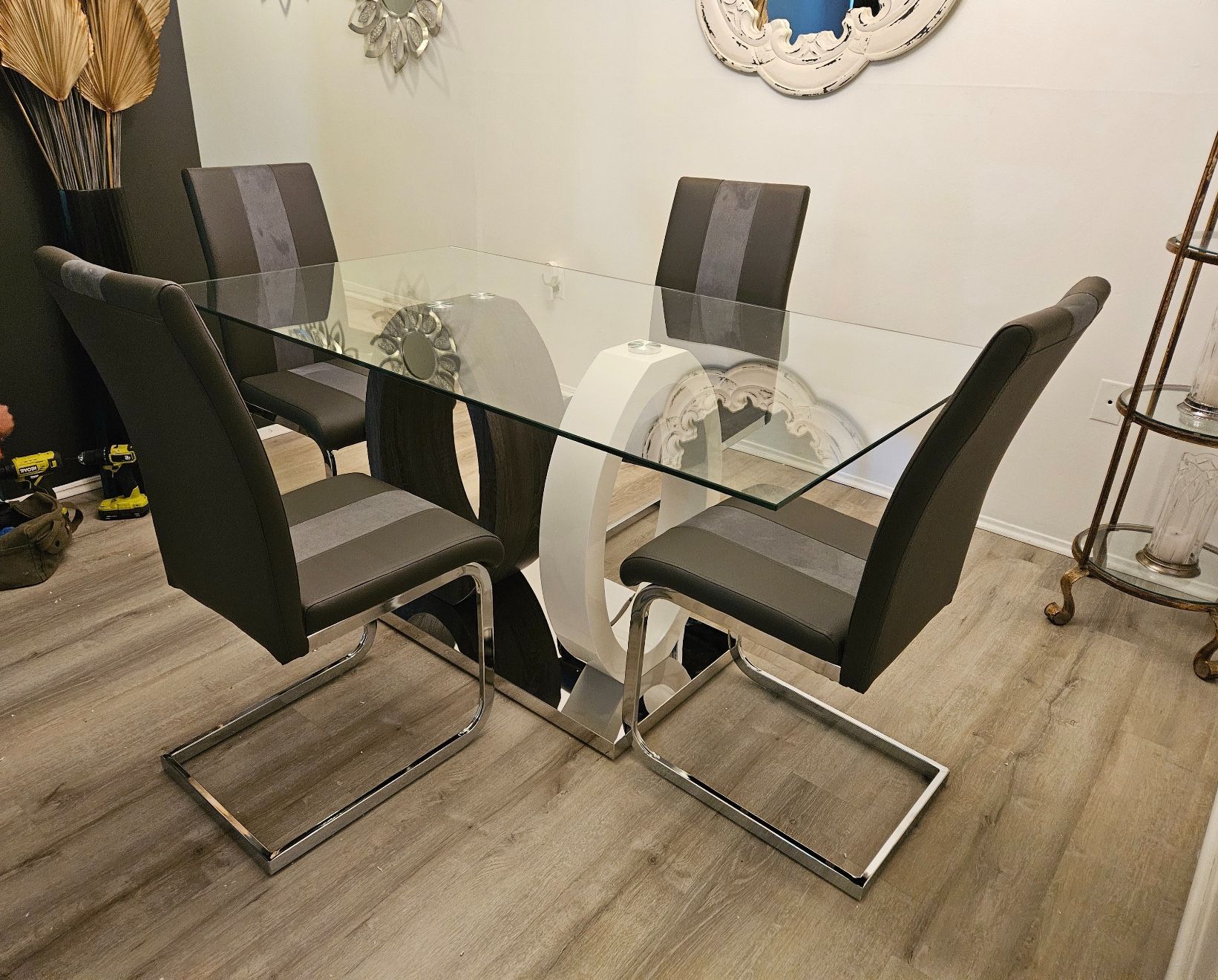 Art DECO inspired DINING TABLE 😍😍😍😍