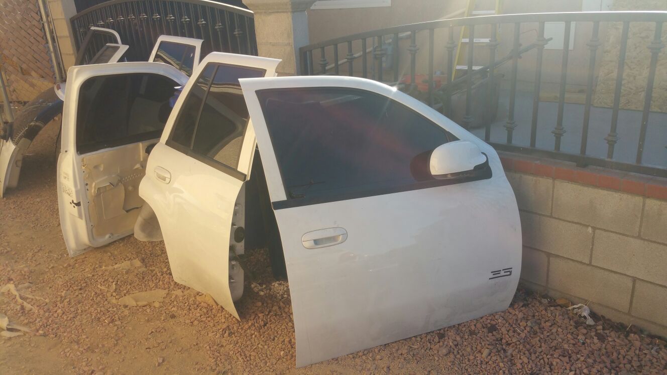 06-09 Chevy trailblazer Ss Both Rear Doors