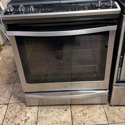 Whirlpool 30” Black and Stainless Steel 5-burner Gas Stove