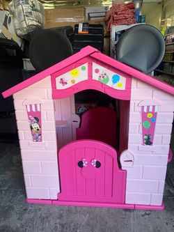 Disney Minnie Mouse Plastic Playhouse for Indoor and Outdoor