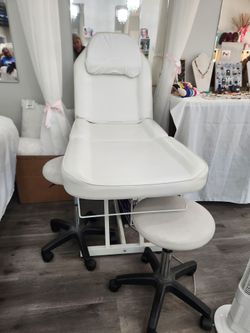 Massage table
