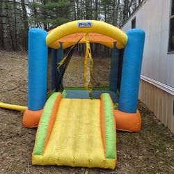 9×11 bounce house with blower