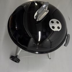 Weber Jumbo Joe Premium Charcoal Grill for Outdoor Cooking and BBQ, 22-Inch, Black