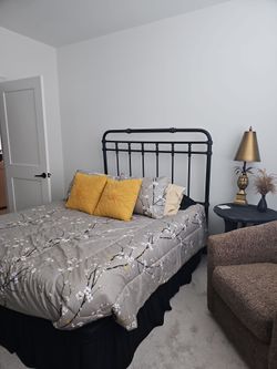 Queen size bed with mattress
