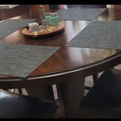 Breakfast Table W/High Chairs 