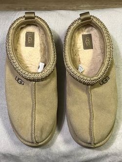 Pre-Loved Ugg tazz ii, size 9 US