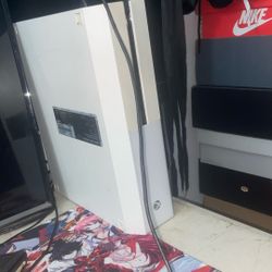 Xbox One White Edition 500Gigs