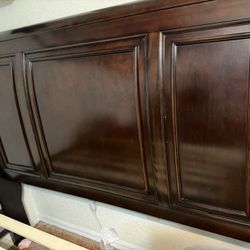 Queen Size Sleigh Bed