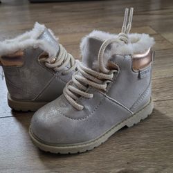 Girl's Boots Size 7 Oshkosh New