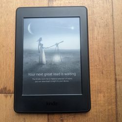 Amazon Kindle e-Reader