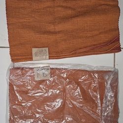 New in bag. Two sets. $9 each
48 x 35 cm (19" x 14") are standard, versatile dining accessories, 48 x 35 cm (19" x 14") are standard, versatile dining