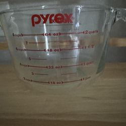 64 Ounce Pyrex Mixing Bowl 