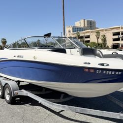 2009 Clean Yamaha SX 210 jet boat With trailer. Serviced and freshwater