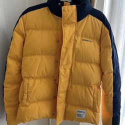Adidas neo 100% goose down jacket size medium 