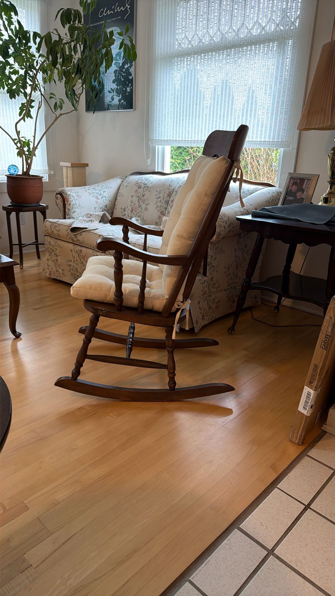 Wooden Rocking Chair 