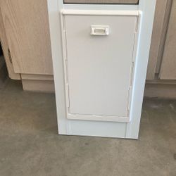 Dog Door New Medium And Fits Sliding Glass Doors 77-81” 