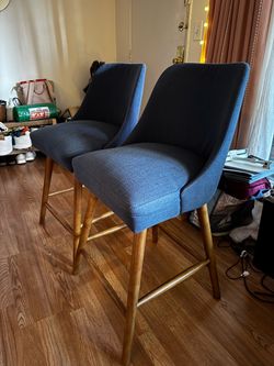 4 Counter Stools